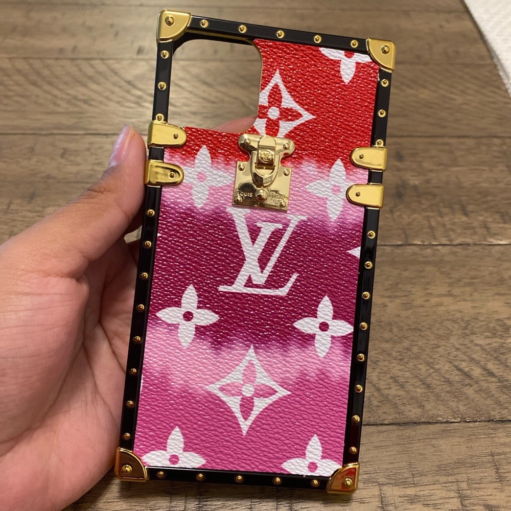 iPhone 11 luxury print case with lanyard